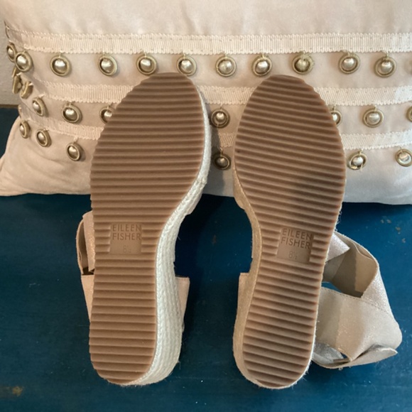 Shoes - Picture 6 of 16